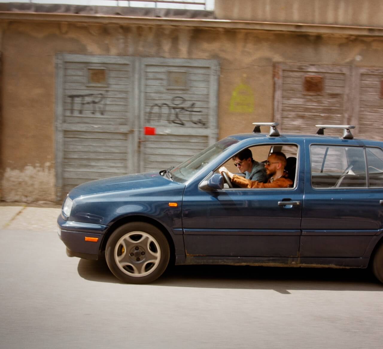 Behind the scenes — All My Friends Are Getting Married for Kinsfolk, directed by Martin Marko